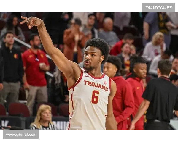 父子档总得分TOP晓:詹姆斯父子领跑,库里追赶科比父子之路(詹姆斯父子图) 父子档总得分TOP晓:詹姆斯父子领跑,库里追赶科比父子之路(詹姆斯父子图)