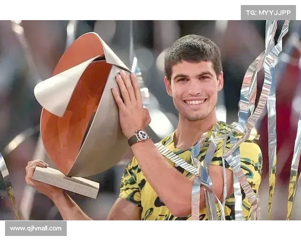 阿尔卡拉斯温网夺冠后第一时间致电莫拉塔:他正踏上决赛之路(阿尔卡拉兹网球) 阿尔卡拉斯温网夺冠后第一时间致电莫拉塔:他正踏上决赛之路(阿尔卡拉兹网球)