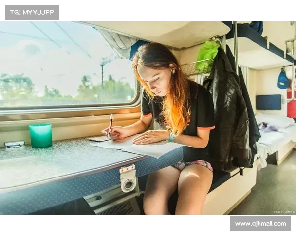 高铁上遇见“居家极品”妹子，网友纷纷表示心动不已