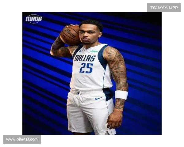 以下是围绕“克莱INS晒照：上班第一天很棒，感谢这个机会@独行侠”的两篇原创标题：